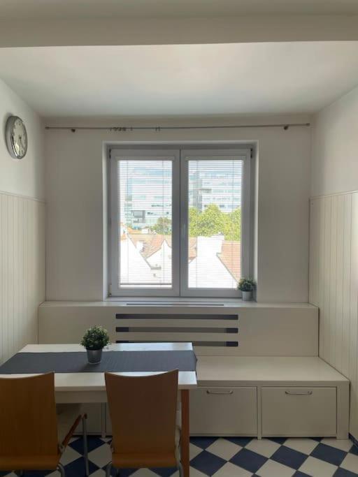 Apartman Obchodna *
