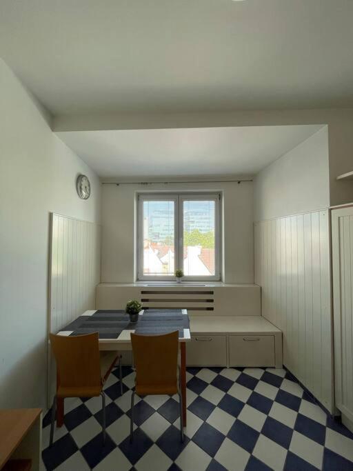 Apartman Obchodna